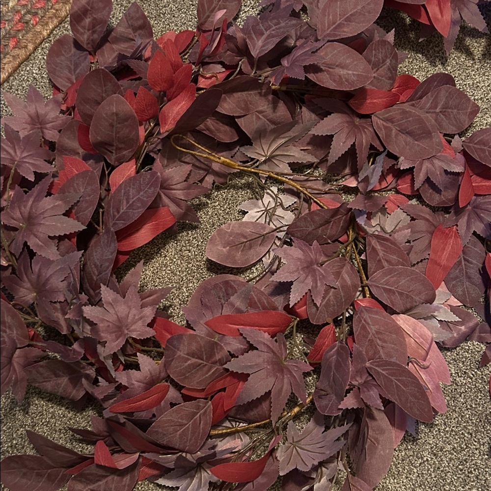2 pcs. Elegant Purple and Red Leaf Garland - Picture 2 of 6